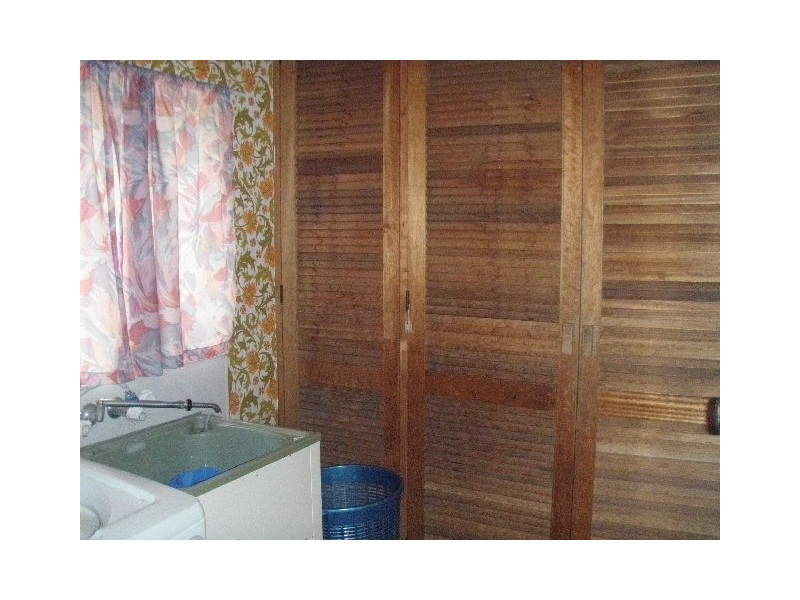 8 Keeleys Road, Slade Point QLD 4740