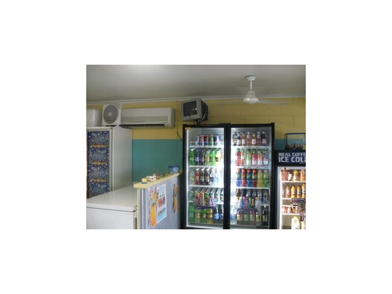 Shop 3163 Tolcher Street, Glenella QLD 4740