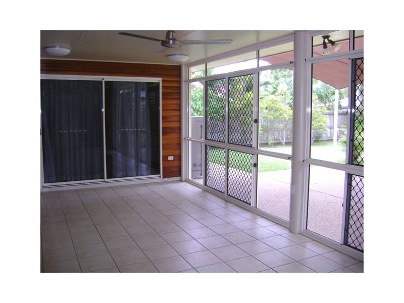 3 Seaside Place, Blacks Beach QLD 4740