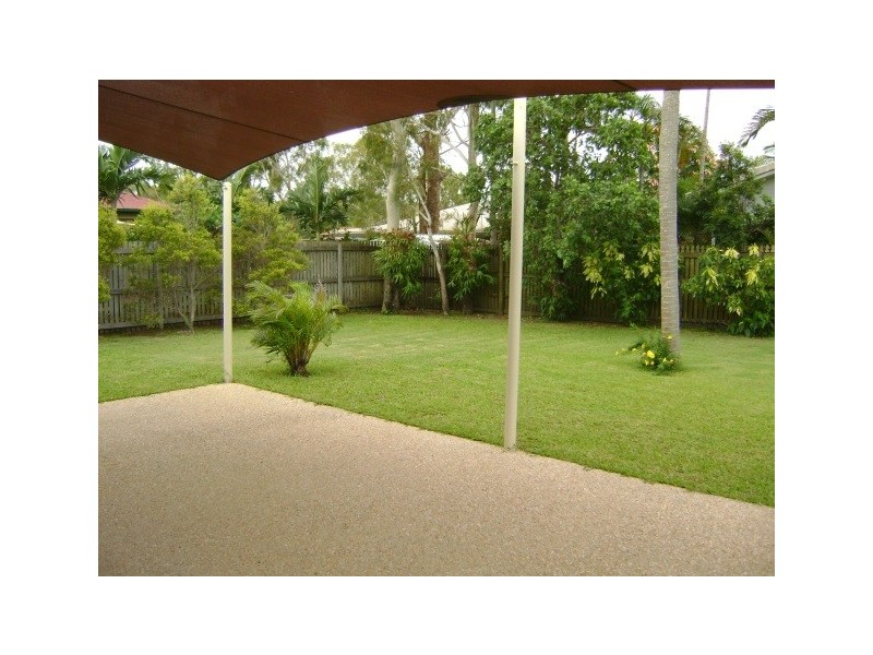 3 Seaside Place, Blacks Beach QLD 4740