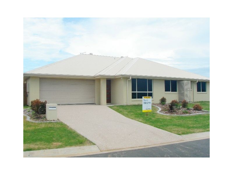 2 Hyams Way, Blacks Beach QLD 4740