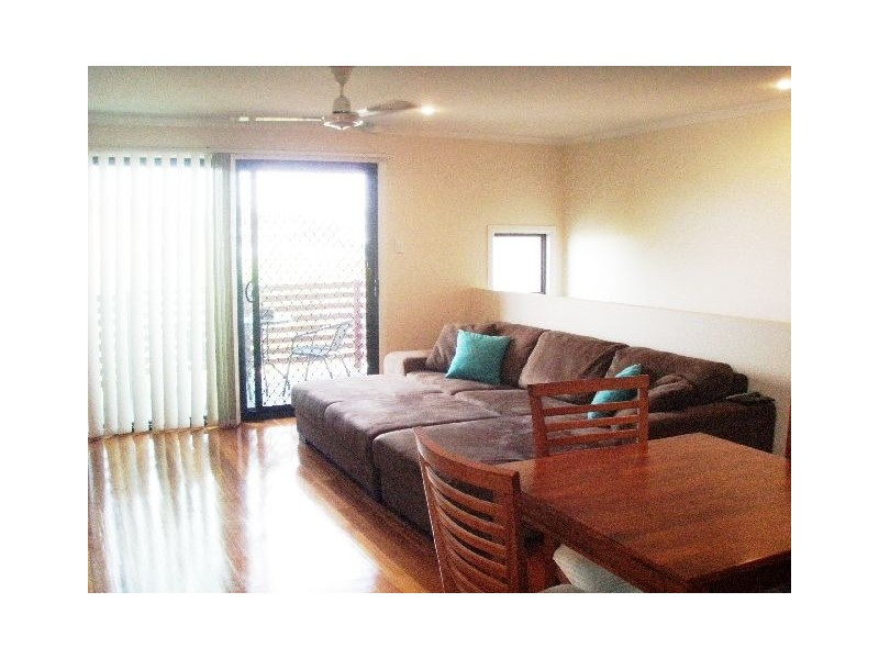 1/2  Whistlers way, Mount Pleasant QLD 4740