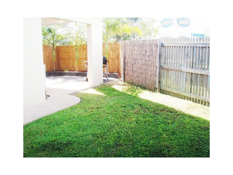 1/2  Whistlers way, Mount Pleasant QLD 4740