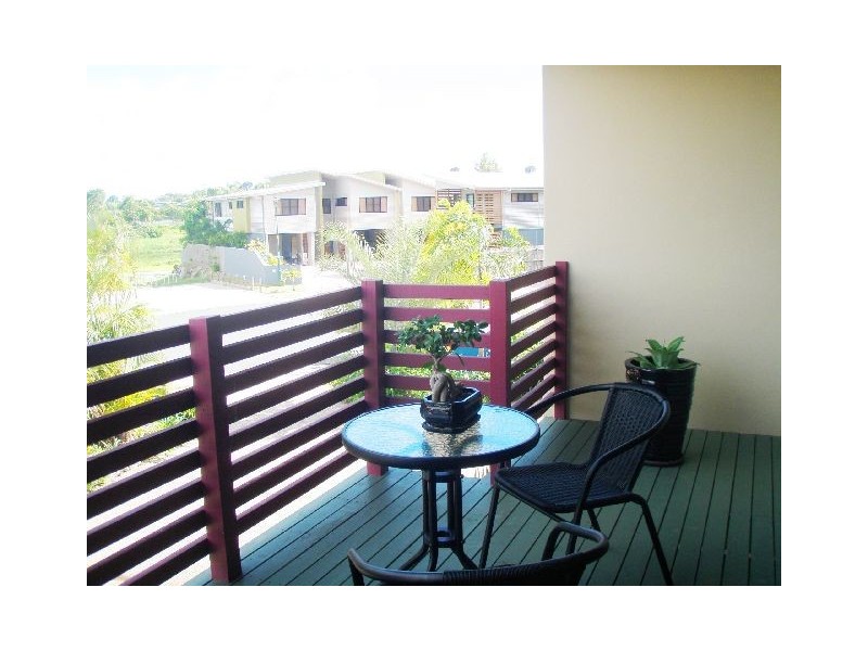 1/2  Whistlers way, Mount Pleasant QLD 4740