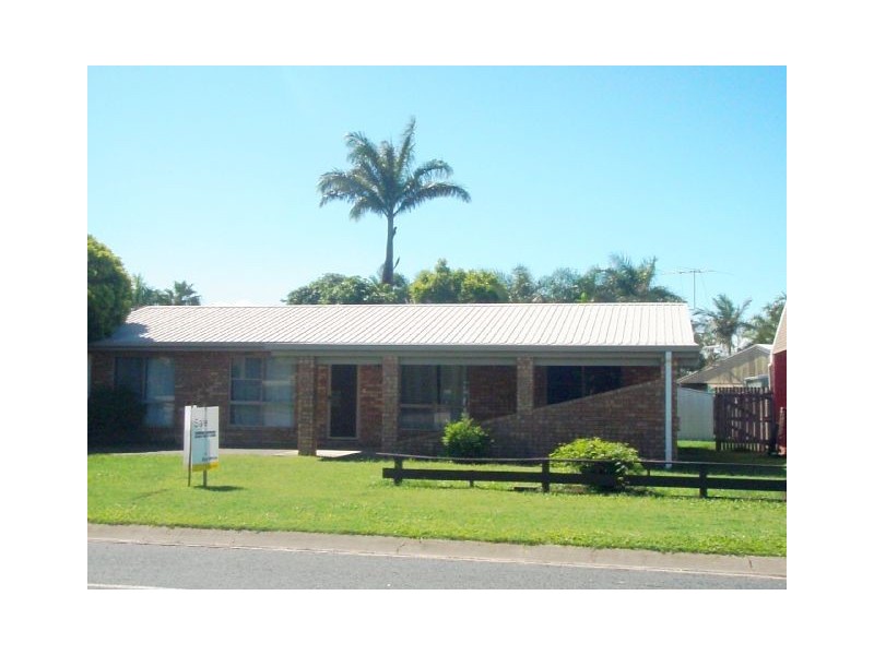 17 Mansfield Drive, Beaconsfield QLD 4740