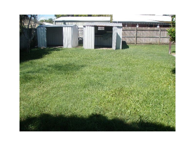 17 Mansfield Drive, Beaconsfield QLD 4740