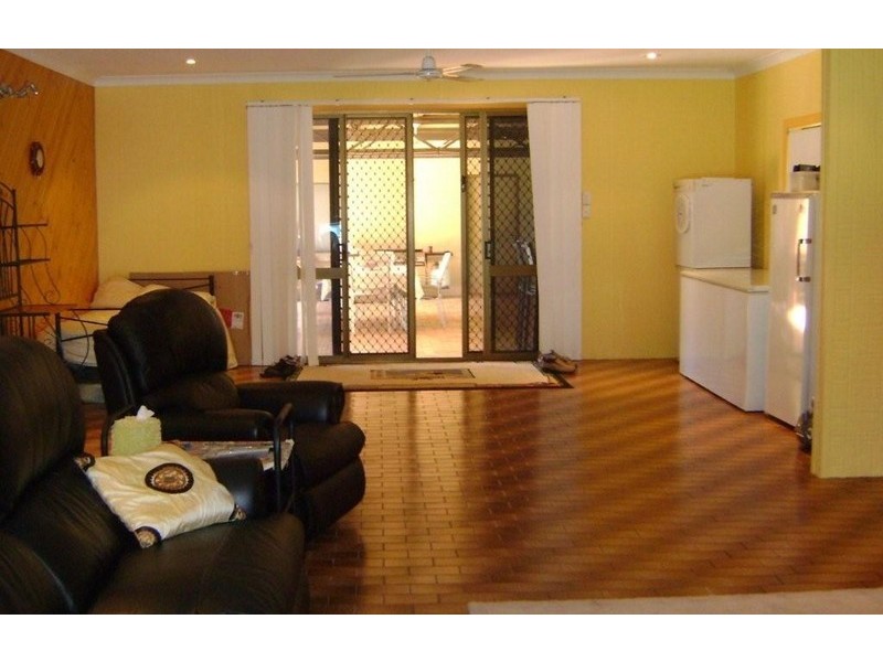 31 cabbage tree, Andergrove QLD 4740