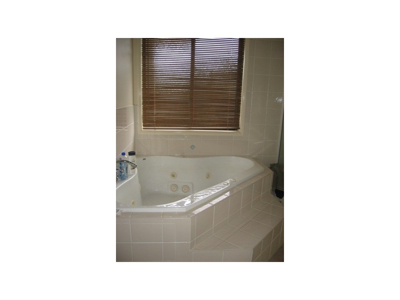 6 Seychelles, Shoal Point QLD 4750