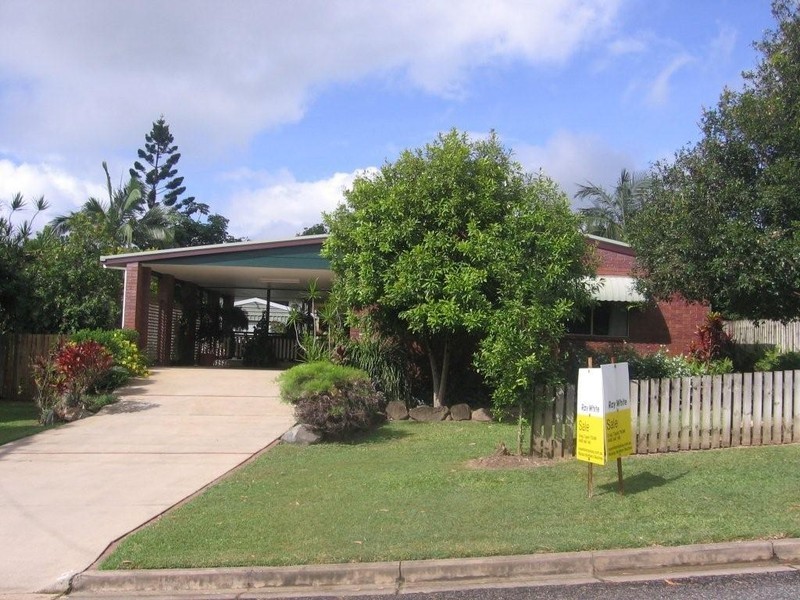 33 Cahill Cresent, Rural View QLD 4740