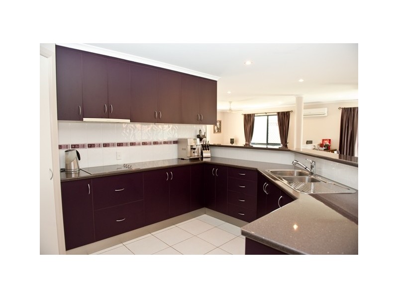 49 Frank Cowley Drive, Glenella QLD 4740