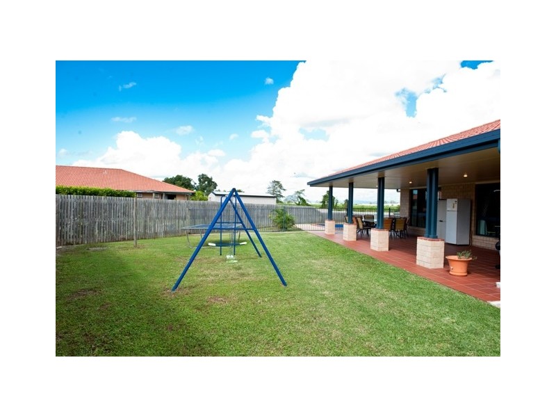 49 Frank Cowley Drive, Glenella QLD 4740
