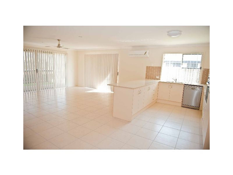 38  Whitehaven Drive, Blacks Beach QLD 4740