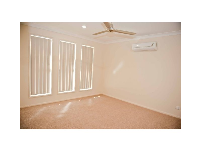 38  Whitehaven Drive, Blacks Beach QLD 4740