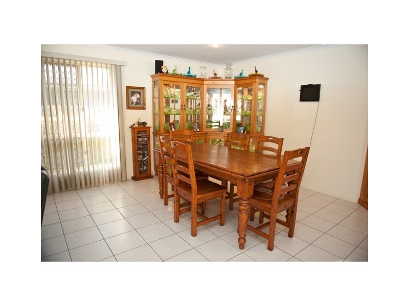 21 Windsor Street, Glenella QLD 4740