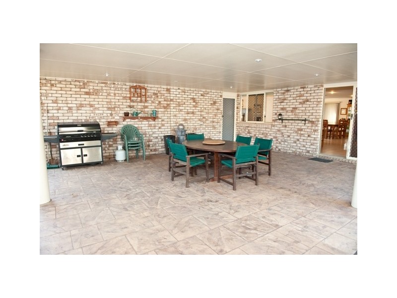 21 Windsor Street, Glenella QLD 4740