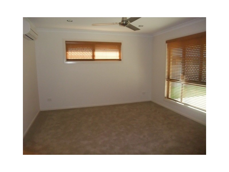 6 Wing Crescent, Mount Pleasant QLD 4740