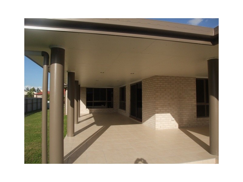 6 Wing Crescent, Mount Pleasant QLD 4740