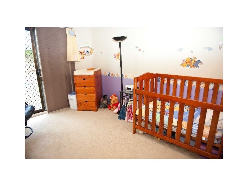 8 Petrel Street, Slade Point QLD 4740