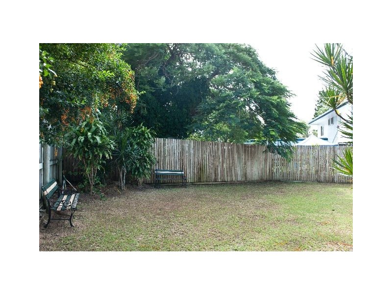 8 Petrel Street, Slade Point QLD 4740