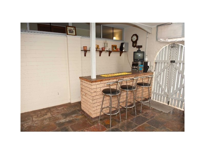 8 Petrel Street, Slade Point QLD 4740