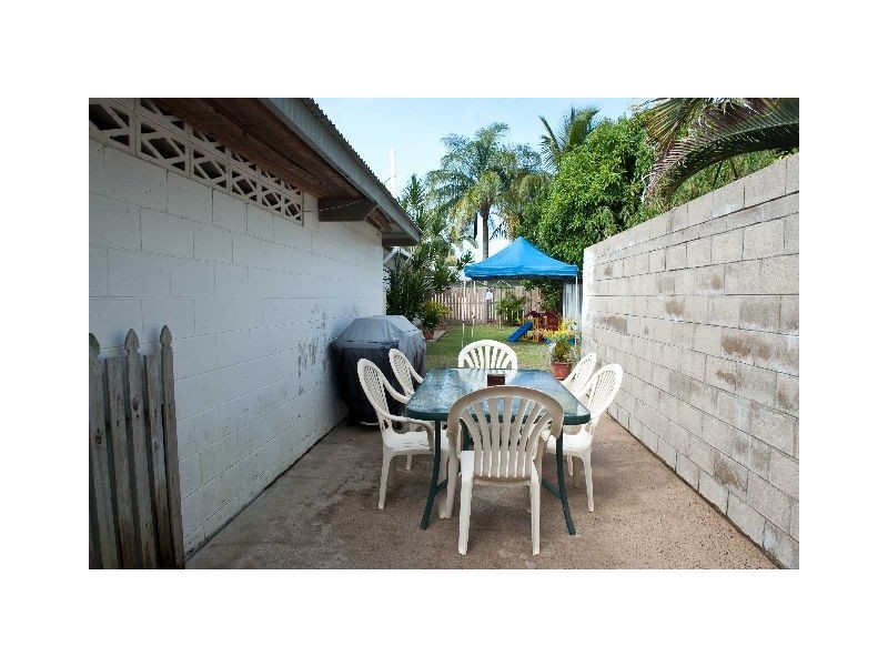 8 Petrel Street, Slade Point QLD 4740