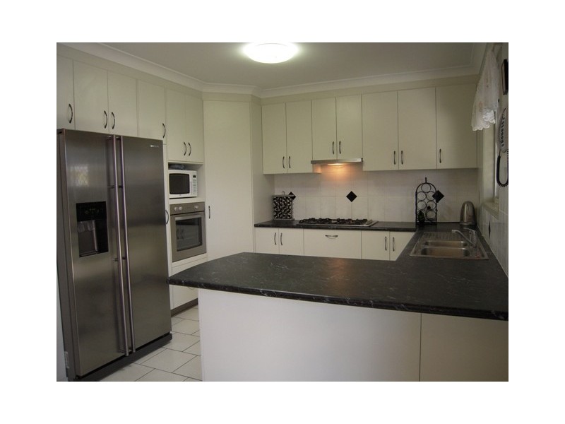 23 Broomdykes Drive, Beaconsfield QLD 4740