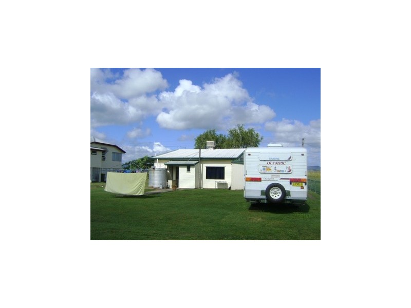 5 Mary Street, Mirani QLD 4754