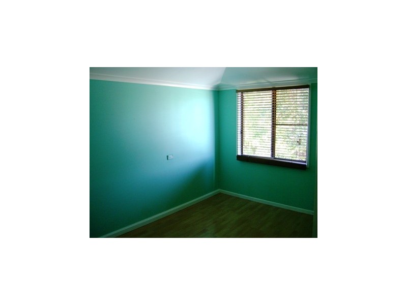 1 Kinnon Street, Glenella QLD 4740