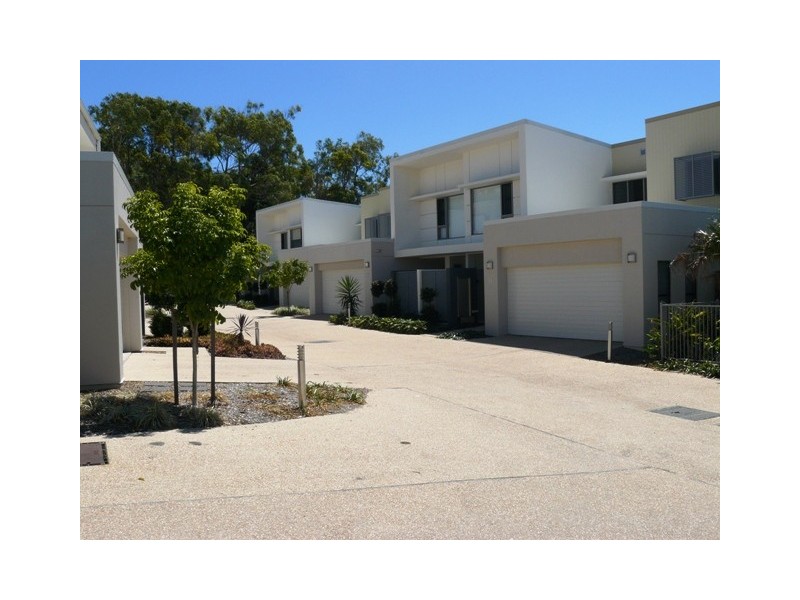 17/2 Belangason Way, Shoal Point QLD 4750