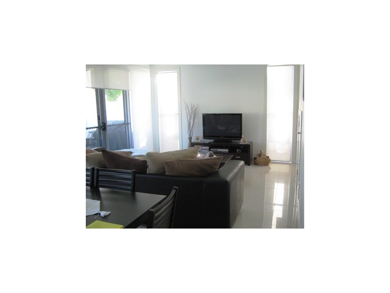 17/2 Belangason Way, Shoal Point QLD 4750