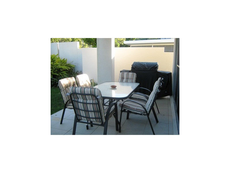 17/2 Belangason Way, Shoal Point QLD 4750