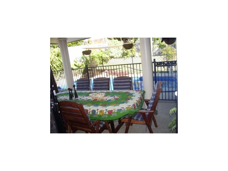 11 Spinks Court, Eimeo QLD 4740