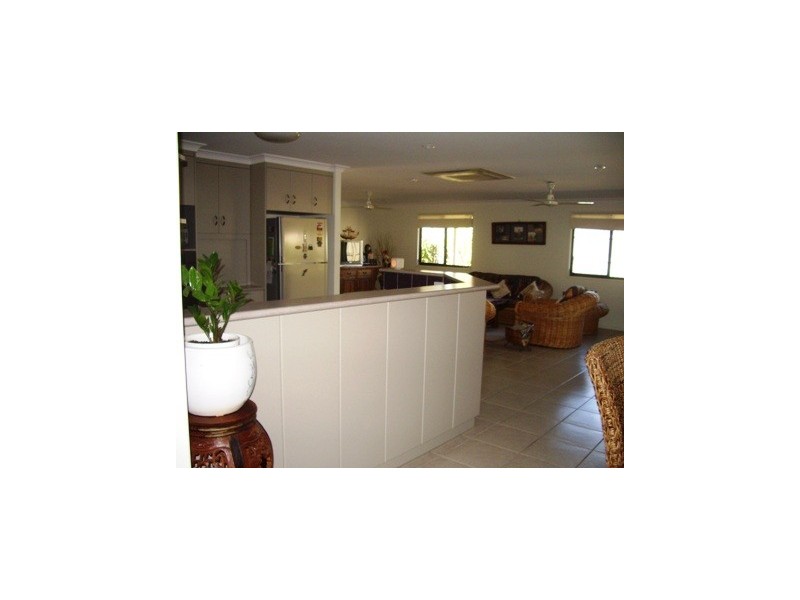 11 Spinks Court, Eimeo QLD 4740