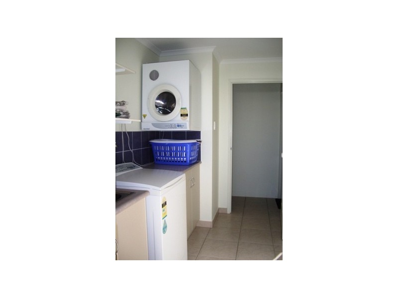 11 Spinks Court, Eimeo QLD 4740