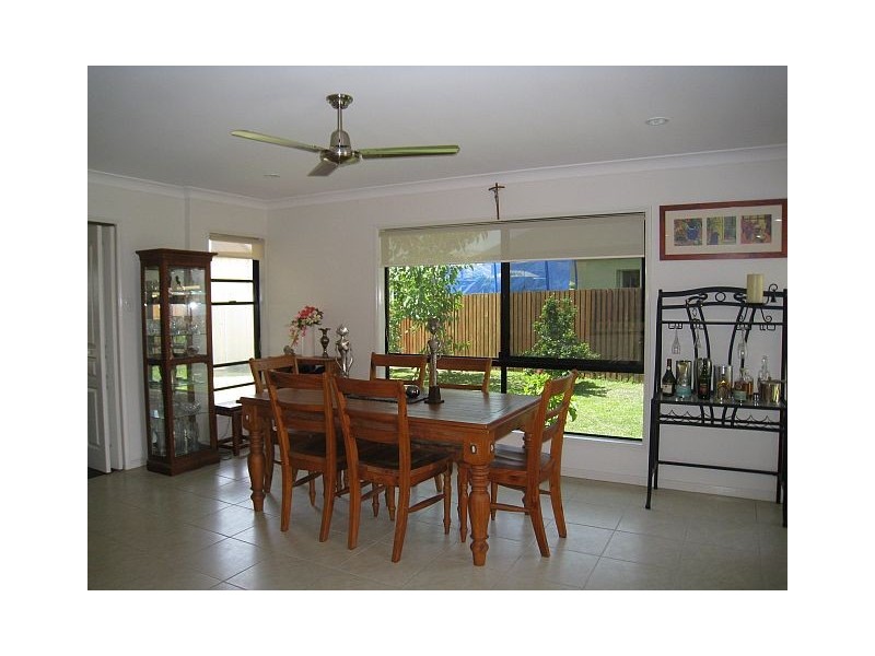 7 Helga Court, Glenella QLD 4740