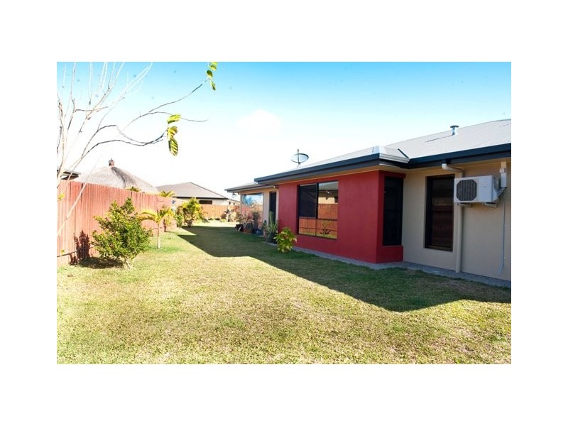 7 Helga Court, Glenella QLD 4740