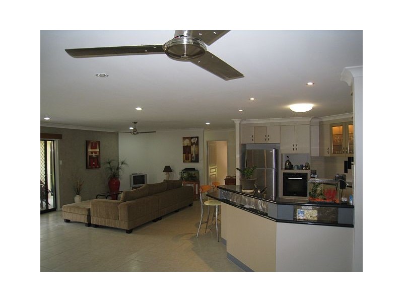 7 Helga Court, Glenella QLD 4740