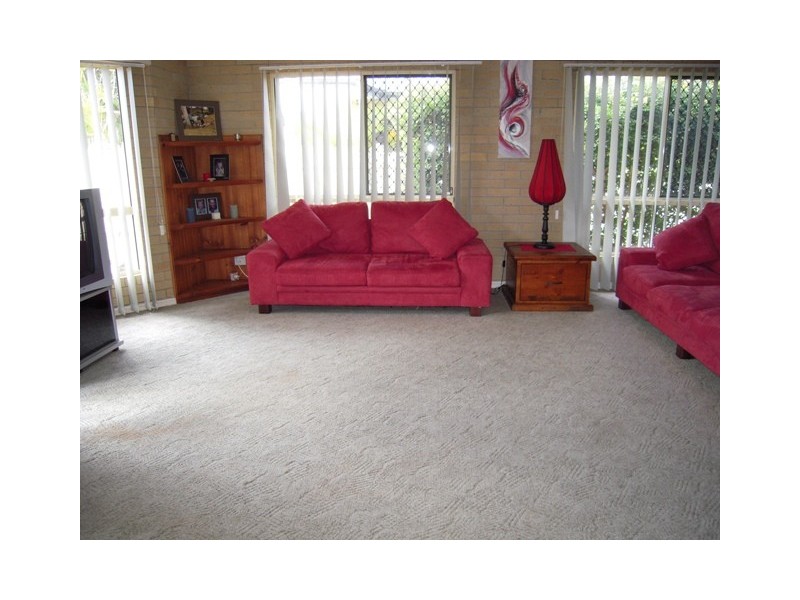 11 Denham Crescent, Rural View QLD 4740