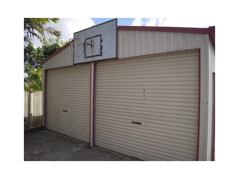 11 Denham Crescent, Rural View QLD 4740