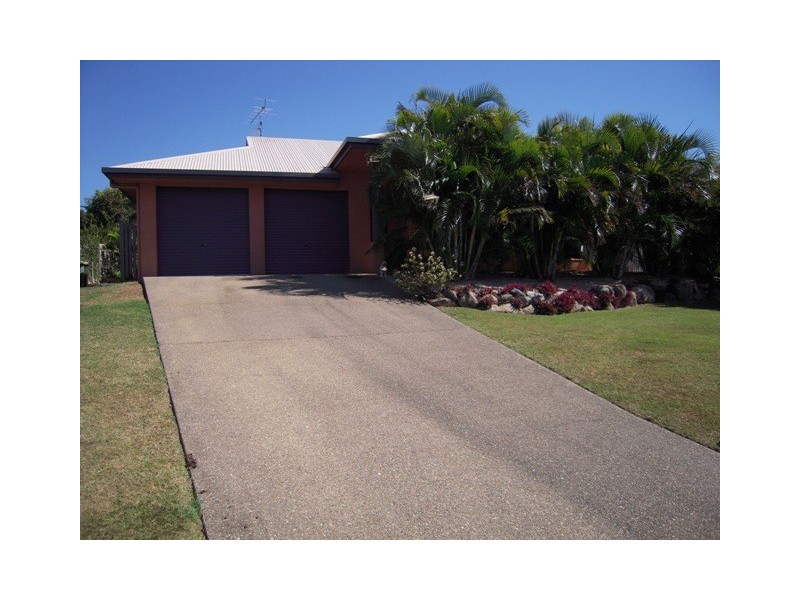 27 McHugh Street, Rural View QLD 4740
