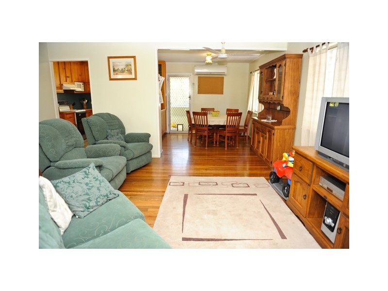 12 Harris Street, Beaconsfield QLD 4740