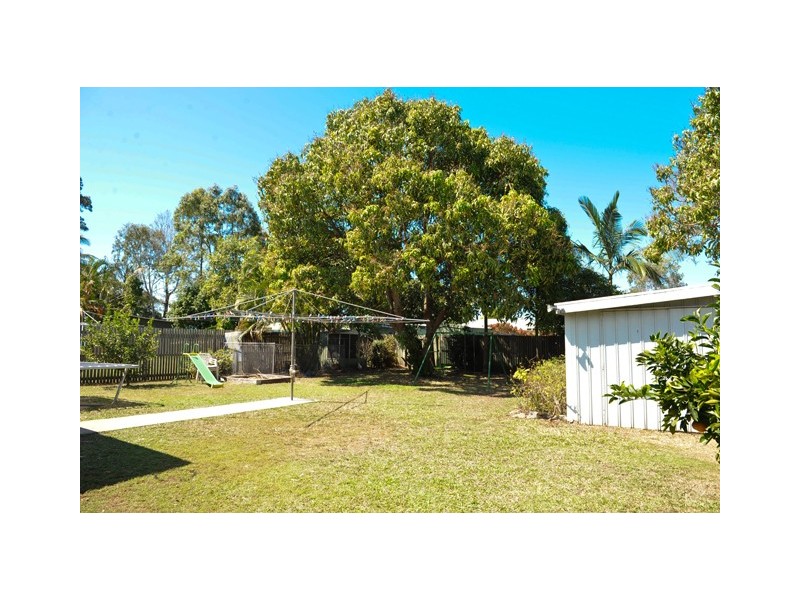 12 Harris Street, Beaconsfield QLD 4740
