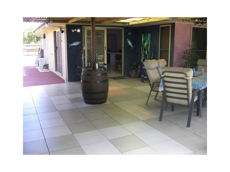 9 Riverleigh Drive, North Mackay QLD 4740