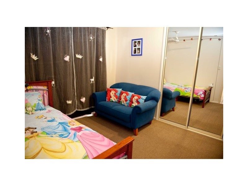 20 Eva Parade, Glenella QLD 4740