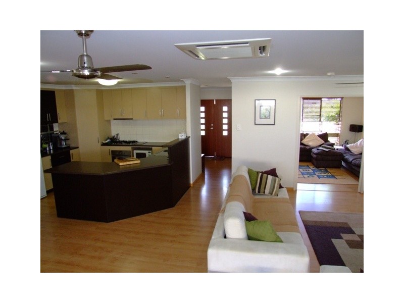 6 Porpoise Place, Andergrove QLD 4740