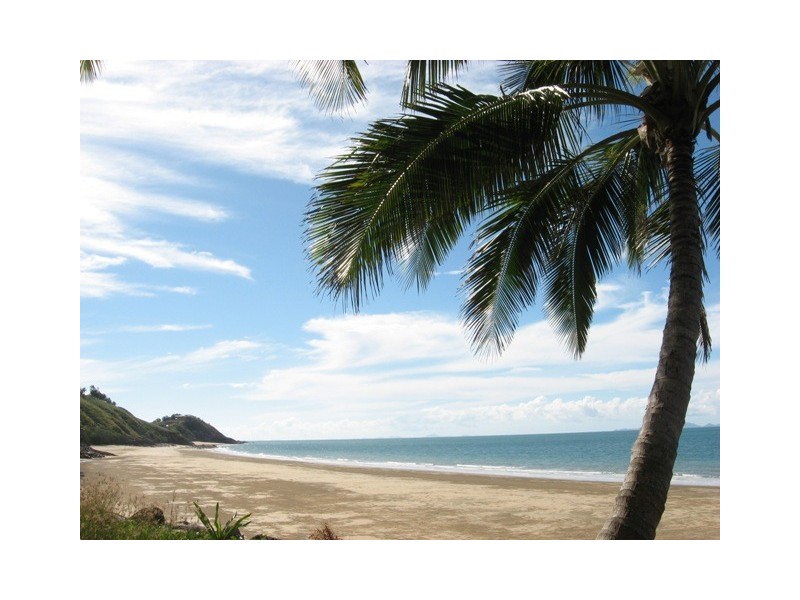 38 and 45,  26 Bourke Street, Blacks Beach QLD 4740