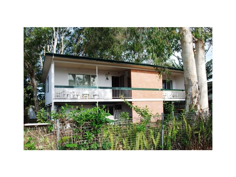 1 Penguin Street, Slade Point QLD 4740