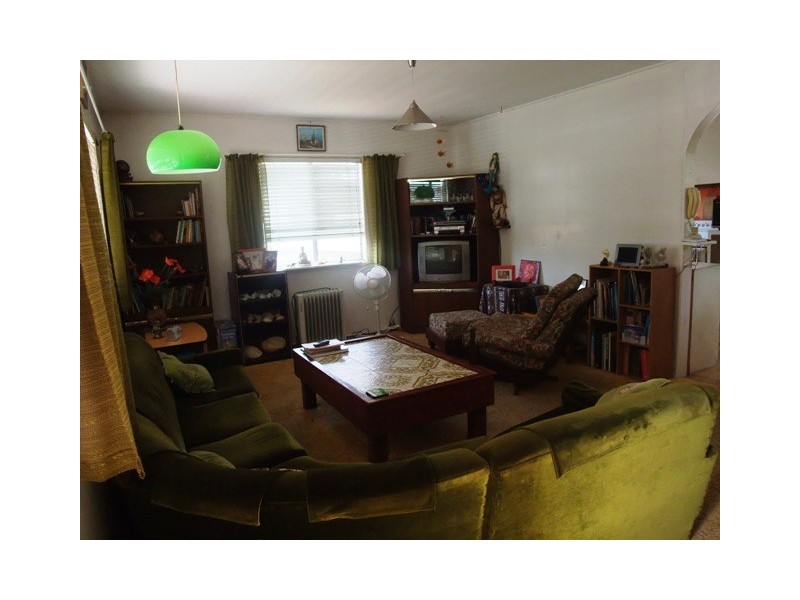 1 Penguin Street, Slade Point QLD 4740