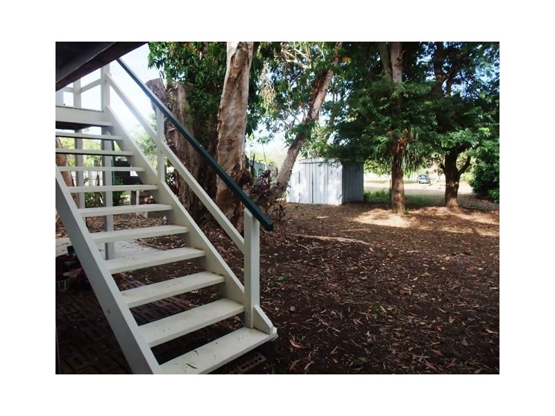 1 Penguin Street, Slade Point QLD 4740