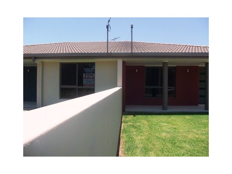 2/11 Arcturus Street, North Mackay QLD 4740
